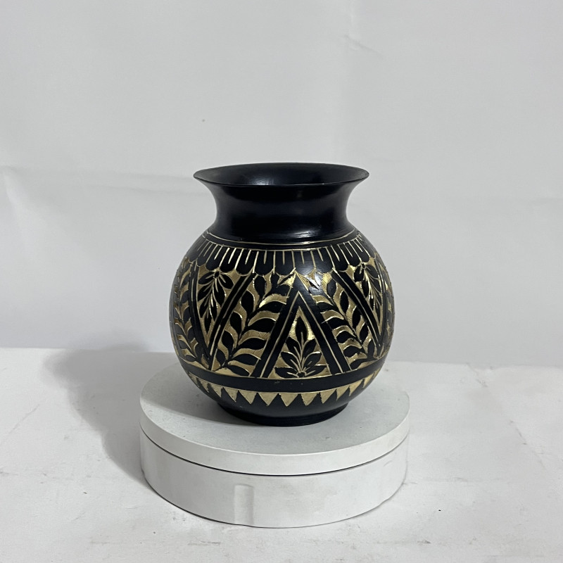 পিতলের কালো মিনা করা নকশাদার ঘটি (শোপিস)