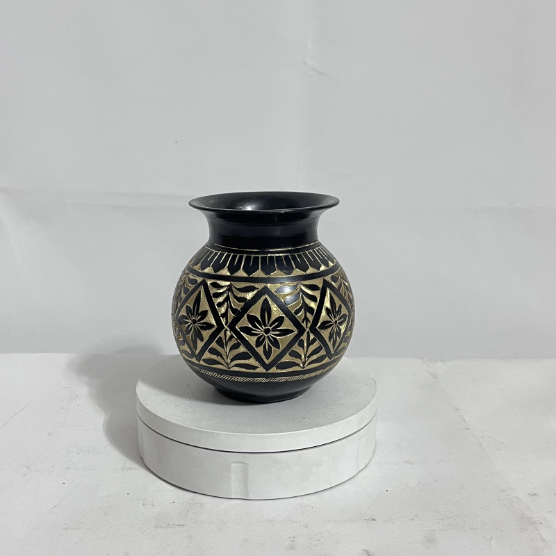 পিতলের কালো মিনা করা নকশাদার ঘটি (শোপিস)