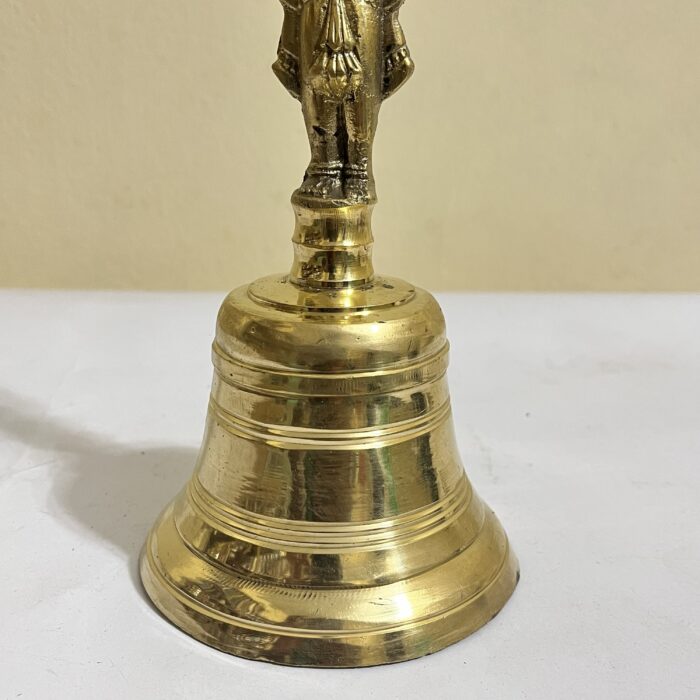 পিতলের বড় ঘণ্টা | ৯.৫ ইঞ্চি | ১ কেজি ৩০০ গ্রাম | পূজা ও শোপিসের জন্য আদর্শ - Image 4