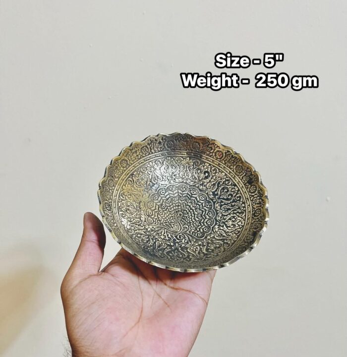 img_4100 পিতলের পুরনো নকশা বাটি – পলিশ করা | ৫” | ২৫০ গ্রাম - Image 1