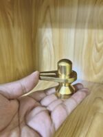 পিতলের ছোট শিব লিঙ্গ – ২ ইঞ্চি | ২০০ গ্রাম - Image 3