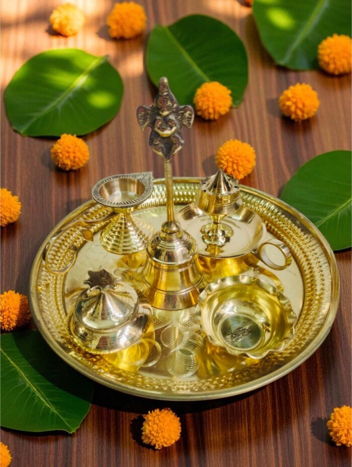 img_4664 পিতলের পূজা থালি সেট – ৬ পিস | ৭০০ গ্রাম | হাতে তৈরি - Image 1