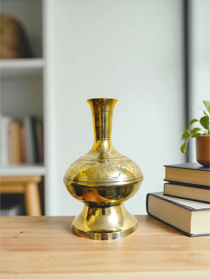 img_4734 পিতলের ফুলদানী – ৭.৫” | ৪৭০ গ্রাম | হোম ডেকর & শো-পিস - Image 1