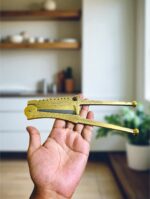 পিতলের সুপারি কাটার – সর্তা | ৮” | ২৩০ গ্রাম | হাতে তৈরি ঐতিহ্যবাহী সামগ্রী - Image 2