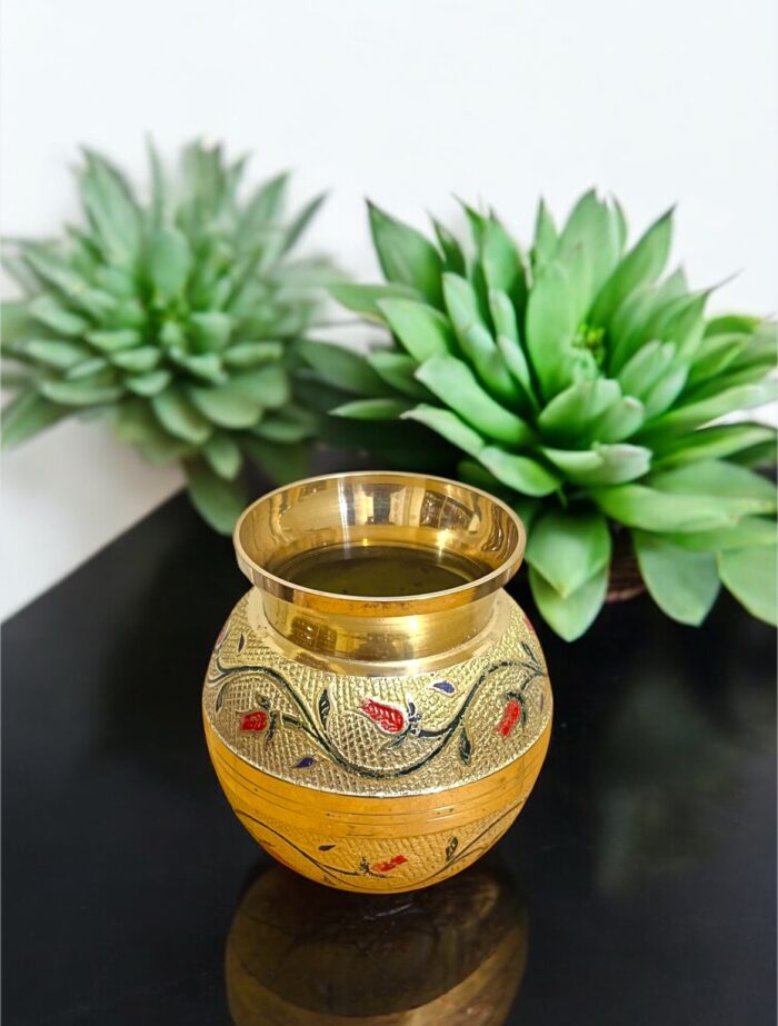 img_4882 পিতলের ইন্ডিয়ান মিনা করা ঘটি – ৪” | ৫০০ মিলি | ৩৮০ গ্রাম - Image 1