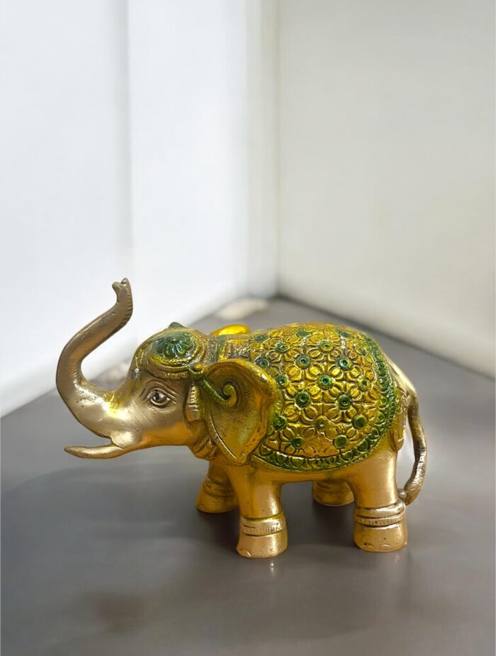 প্রিমিয়াম কোয়ালিটির পিতলের হাতি শোপিস – হোম ডেকোর, সৌভাগ্যের প্রতীক ও উপহার দেওয়ার জন্য পারফেক্ট - Image 2