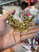 পিতলের এন্টিক ডিজাইনের লক্ষ্মী নারায়ণ বিগ্রহ – ৩ ইঞ্চি - Image 2