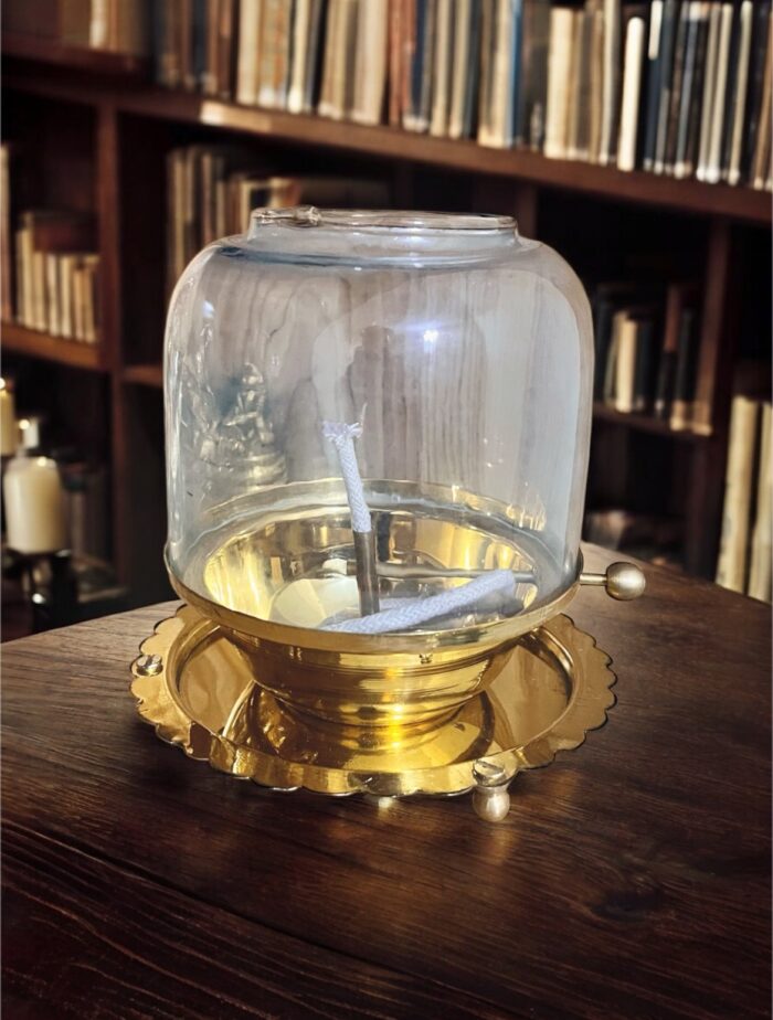 img_5447 পিতলের গ্লাস প্রদীপ | ইউনিক ইন্ডিয়ান ডিজাইন | ৫.৫ ইঞ্চি | ৩১৫ গ্রাম - Image 1