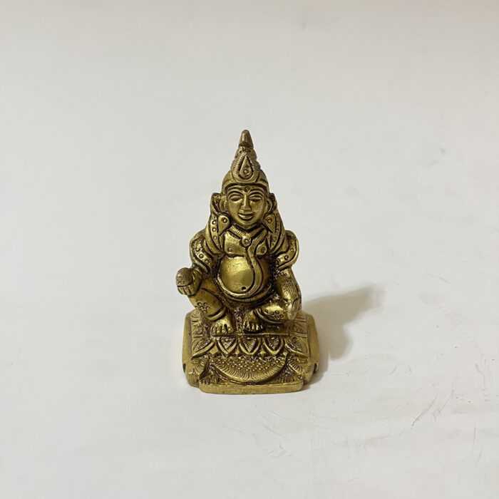 পিতলের এন্টিক ডিজাইনের ধন কুবের বিগ্রহ - ৩ ইঞ্চি - ২৩০ গ্রাম - Image 1