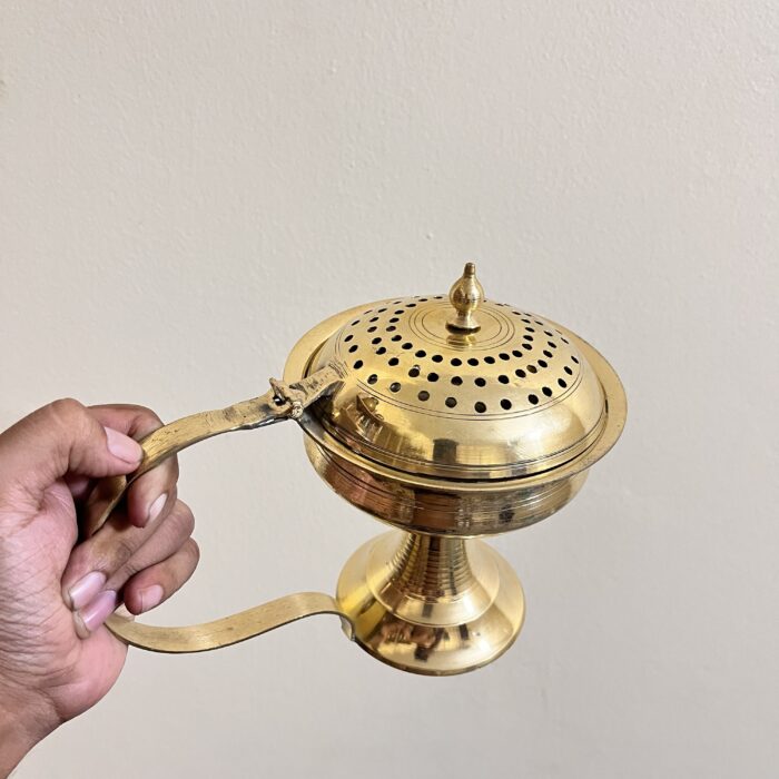 পিতলের বড় ডাকনা ধূপদানি - ৬৫০ গ্রাম - ৫” মুখ - Image 5