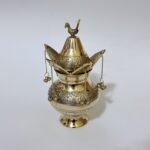 সাউথ ইন্ডিয়ান পিতলের মঙ্গল ঘট - ৯ ইঞ্চি- ৯৮০ গ্রাম