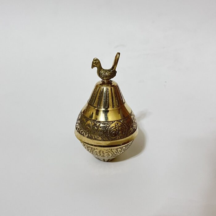 img_7421 সাউথ ইন্ডিয়ান পিতলের মঙ্গল ঘট - ৯ ইঞ্চি- ৯৮০ গ্রাম - Image 4