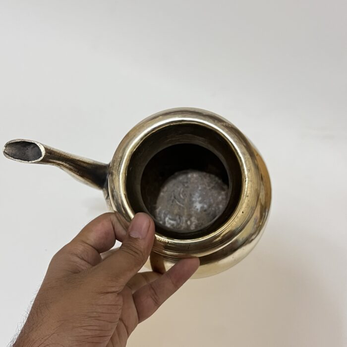 img_7450 পিতলের পুরনো বদনা- ৬ ইঞ্চি- ১ কেজি ৯০ গ্রাম - Image 3