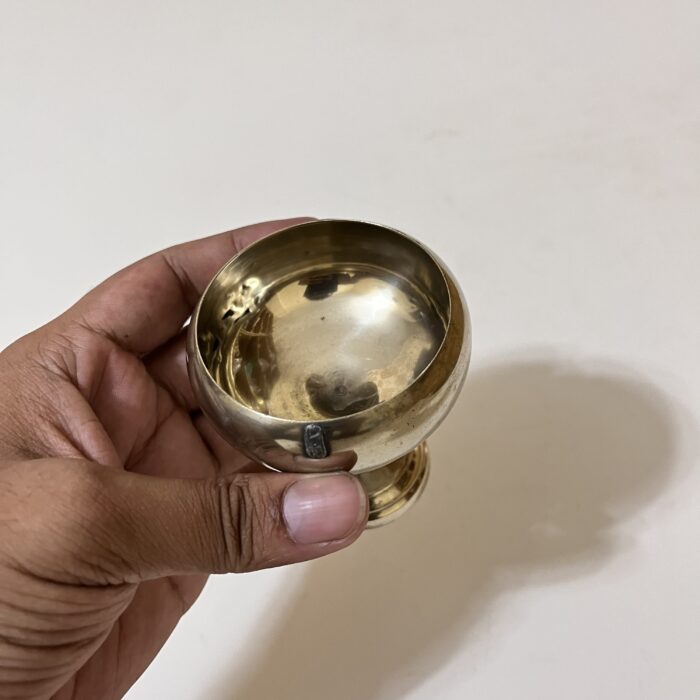 img_7742 পিতলের পুরনো একটা কালেকশন - পলিশ করা হয়েছে - ১৩৮ গ্রাম - ৫ ইঞ্চি - Image 4