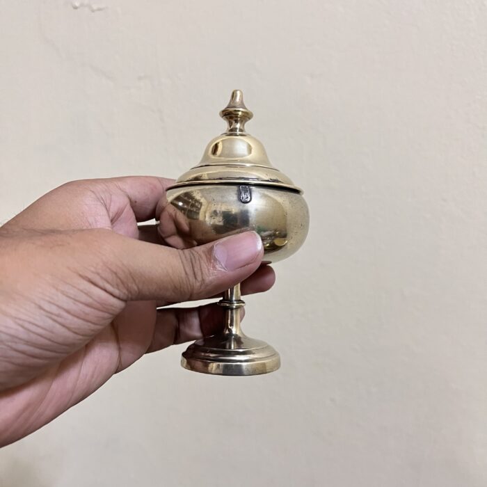 img_7743 পিতলের পুরনো একটা কালেকশন - পলিশ করা হয়েছে - ১৩৮ গ্রাম - ৫ ইঞ্চি - Image 5