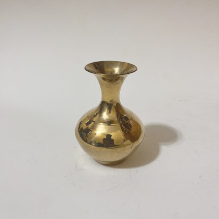 পিতলের পুরনো কালেকশন- পলিশ করা