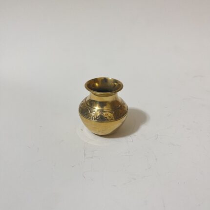 পিতলের ছোট ঘট- ২.৫ ইঞ্চি- ৭৮ গ্রাম