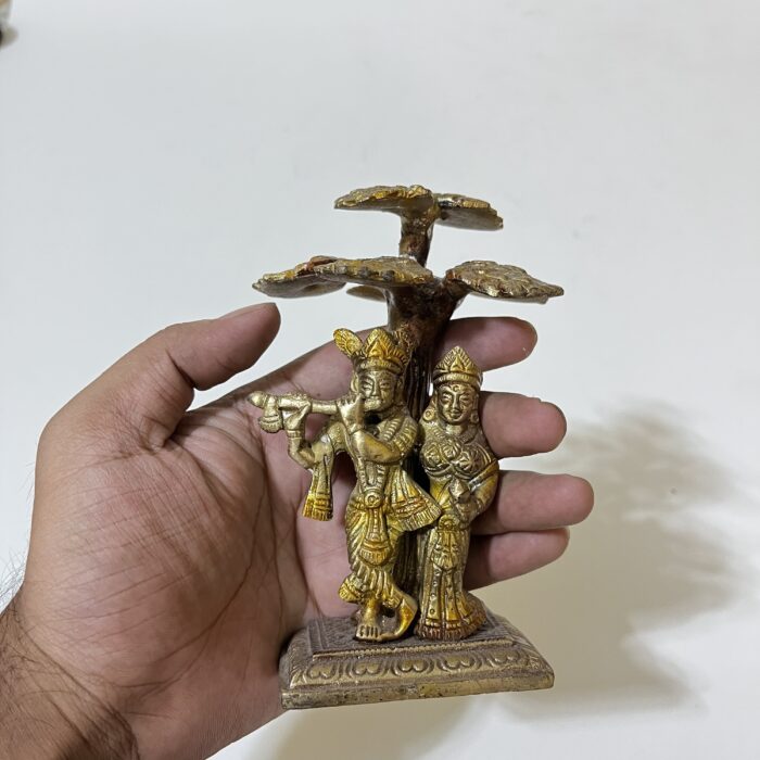 img_7933 পিতলের রাধা কৃষ্ণ- ৫ ইঞ্চি- ৬২৫ গ্রাম - Image 2