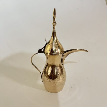 Brass Old traditional Arabic coffee pot - Polished - 10 inches - 360 gm