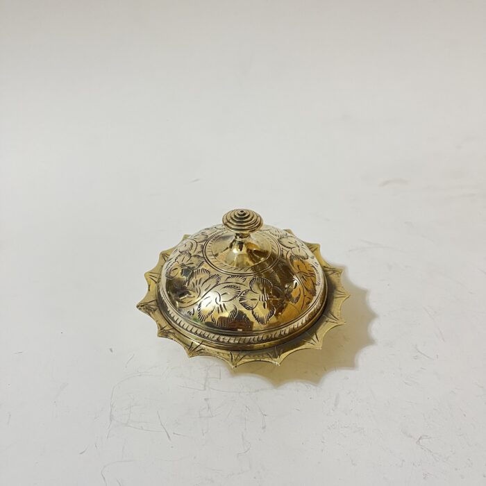 পিতলের পুরনো পাউডার কেস - ৪.৫ ইঞ্চি - ১৯০ গ্রাম - Image 3