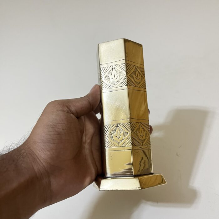 পিতলের ফুলদানি - ৬ ইঞ্চি- ৪০৫ গ্রাম - Image 3