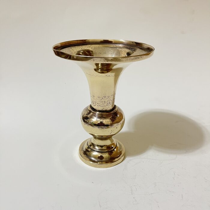 img_8103 পিতলের পুরনো কালেকশন- ৭ ইঞ্চি- ৬২০ গ্রাম - Image 1