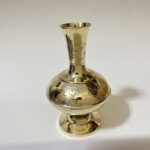 পিতলের পুরনো ফুলদানি- পলিশ করা - ৮.৫ ইঞ্চি