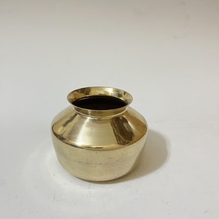 পিতলের পুরনো ঘটি- ১ লিটার