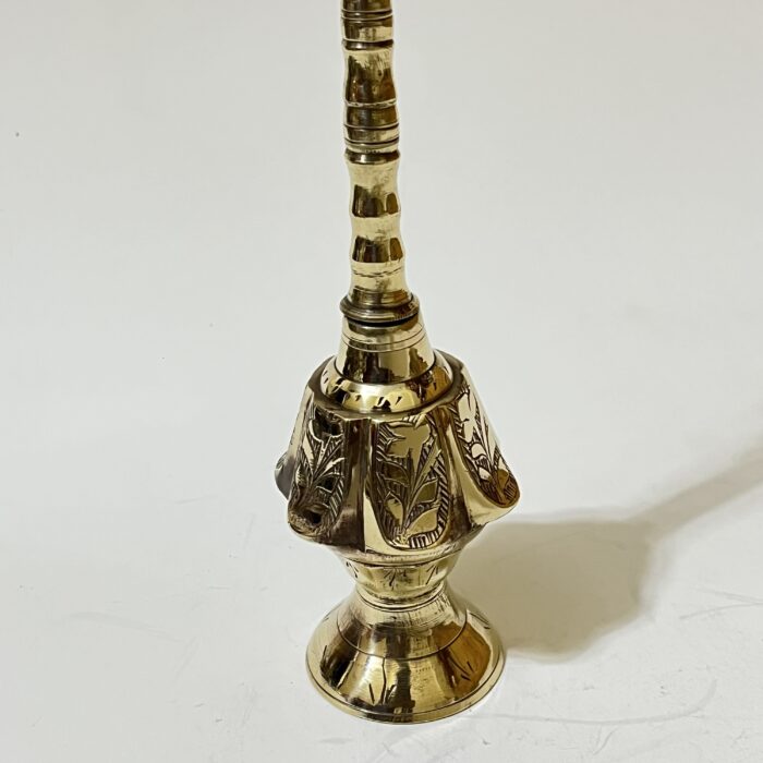 পিতলের পুরনো গোলাপ জলদানি- ৮.৫ ইঞ্চি - ১৫০ গ্রাম - Image 2