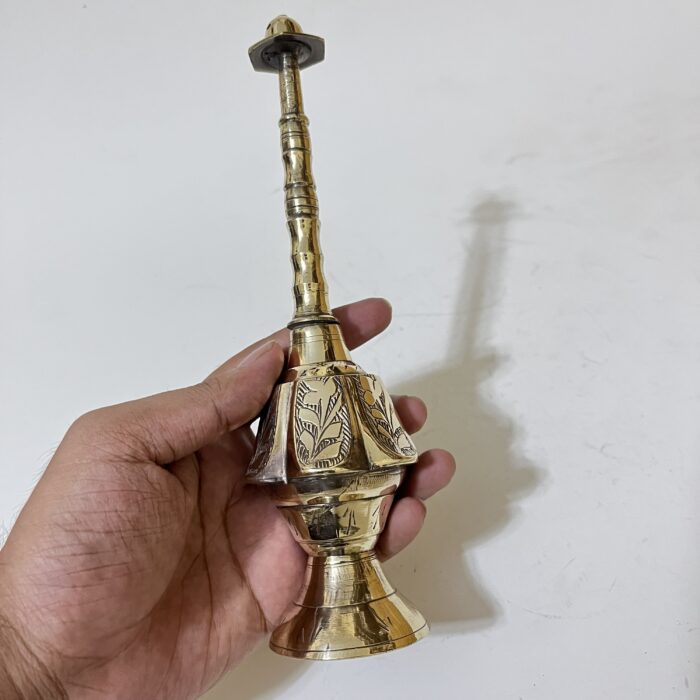 পিতলের পুরনো গোলাপ জলদানি- ৮.৫ ইঞ্চি - ১৫০ গ্রাম - Image 3