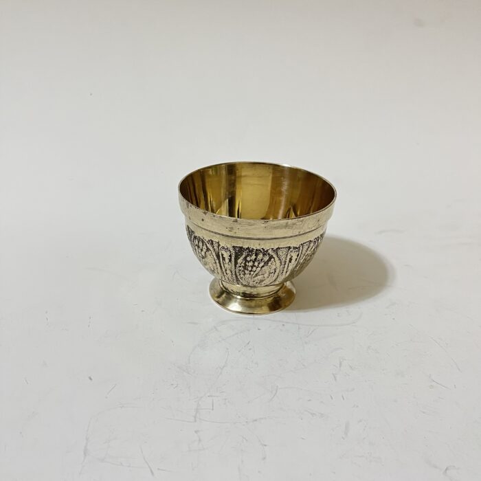 img_8181 পিতলের পুরনো বাটি - ৩.২ ইঞ্চি- ২০০ গ্রাম - Image 1