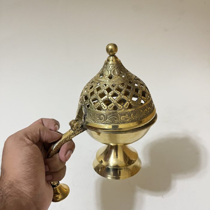 South indian Brass Dhupdani - 7.5 inches - 450 gram - Image 4