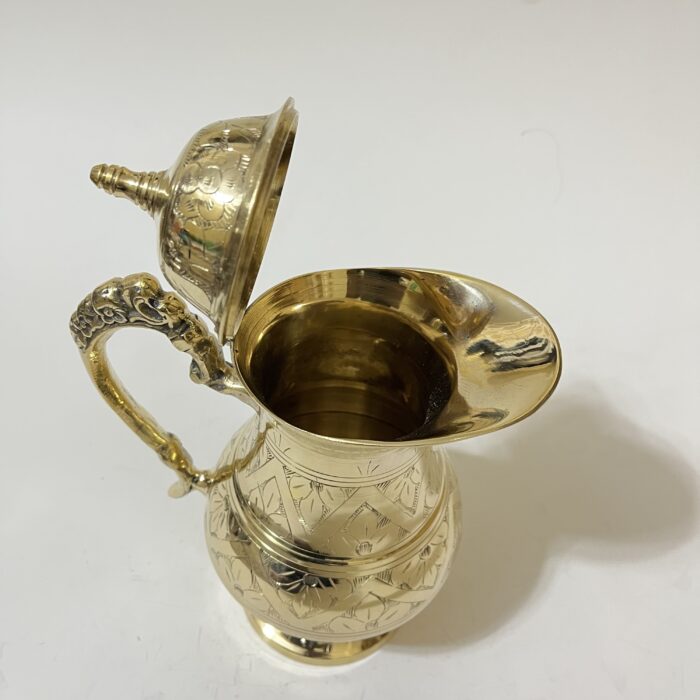 পিতলের মোগল ডিজাইন জগ- হাতে নকশা করা - ১ লিটার- ১২০০ গ্রাম - Image 3