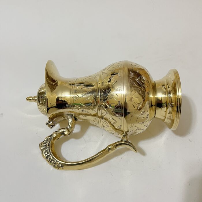 পিতলের মোগল ডিজাইন জগ- হাতে নকশা করা - ১ লিটার- ১২০০ গ্রাম - Image 4