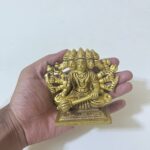 পিতলের এন্টিক ডিজাইনের প্রঞ্চমুখী হনুমান - ৩ ইঞ্চি - ৬২০ গ্রাম - Image 3