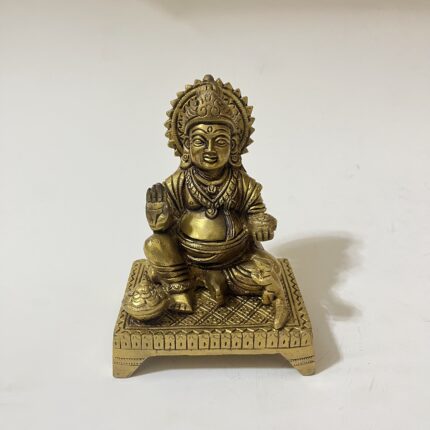 পিতলের এন্টিক ডিজাইনের ধন কুবের বিগ্রহ - ৫ ইঞ্চি - 1470 গ্রাম