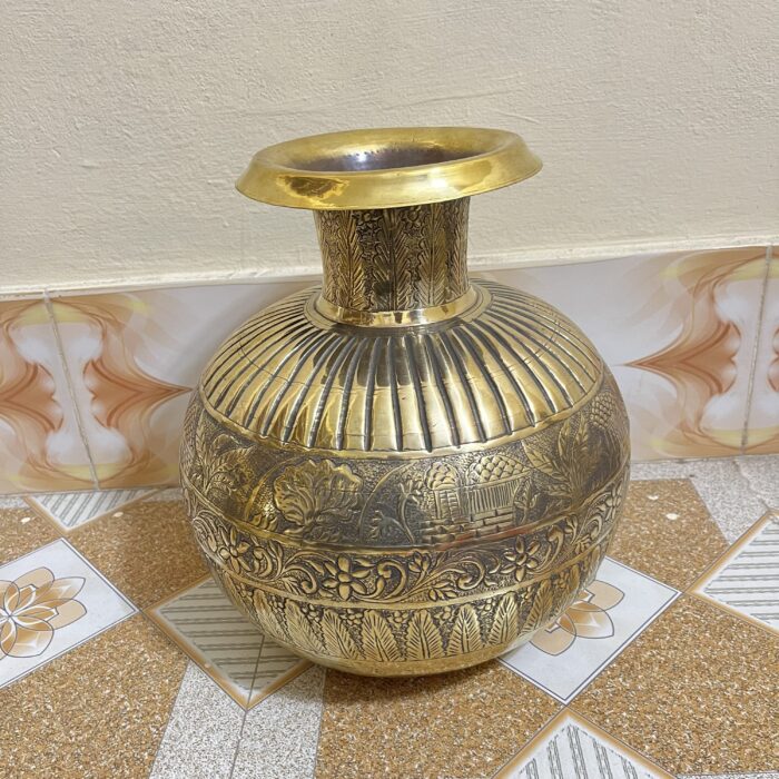 পিতলের নকশা কলস - ১০ লিটার - ২১৭০ গ্রাম - Image 1