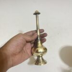 পিতলের পুরনো আতর দানি - ৭ ইঞ্চি - ২১০ গ্রাম - Image 2