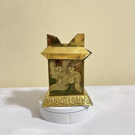 তুলসি গাছ রাখার পাত্র - পিতলের তৈরি- ২৫৫ গ্রাম