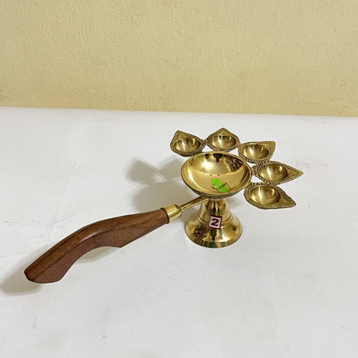 পিতলের প্রঞ্চ প্রদীপ - ২৫০ গ্রাম - ৯.৫ ইঞ্চি - Image 1