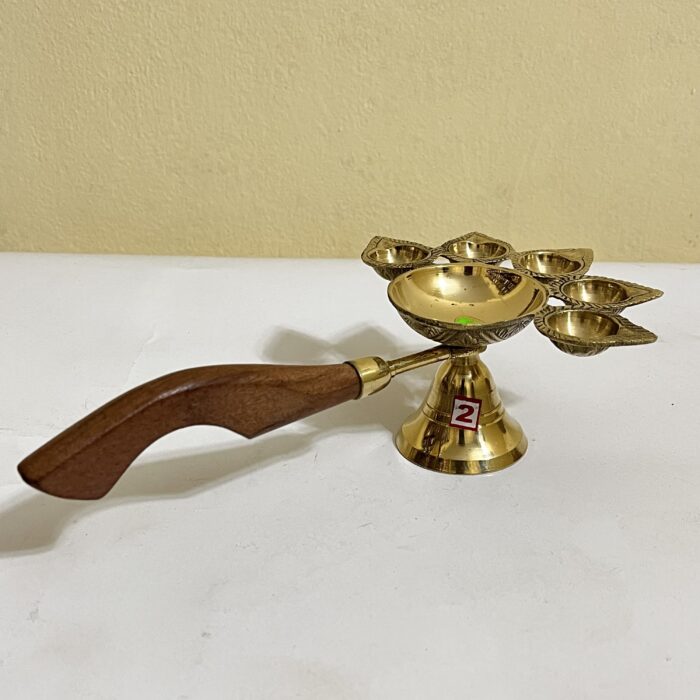 পিতলের প্রঞ্চ প্রদীপ - ২৫০ গ্রাম - ৯.৫ ইঞ্চি - Image 2