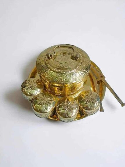 পিতলের পানদানি সেট - প্লেট সর্তা সহ - 1 কেজি