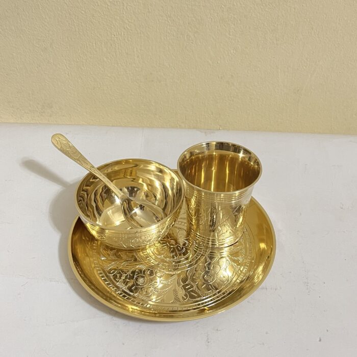 পিতলের নকশা বেবি ফিডিং সেট | ১ কেজি | প্লেট ৭.৫", বাটি ৪", গ্লাস ৩", টি‑চামচ ৫" - Image 2