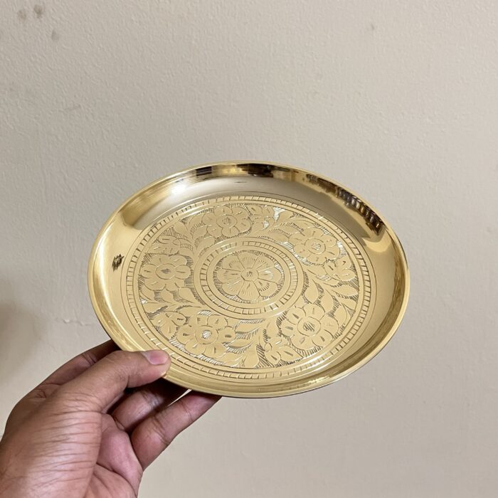 পিতলের নকশা বেবি ফিডিং সেট | ১ কেজি | প্লেট ৭.৫", বাটি ৪", গ্লাস ৩", টি‑চামচ ৫" - Image 4