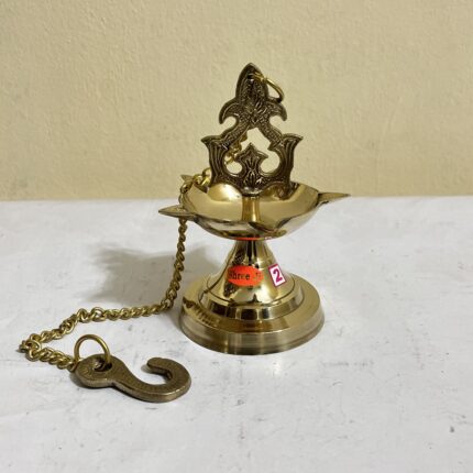 পিতলের প্রঞ্চ প্রদীপ চেইন সহ ১৮ ইঞ্চি - ৩২০ গ্রাম