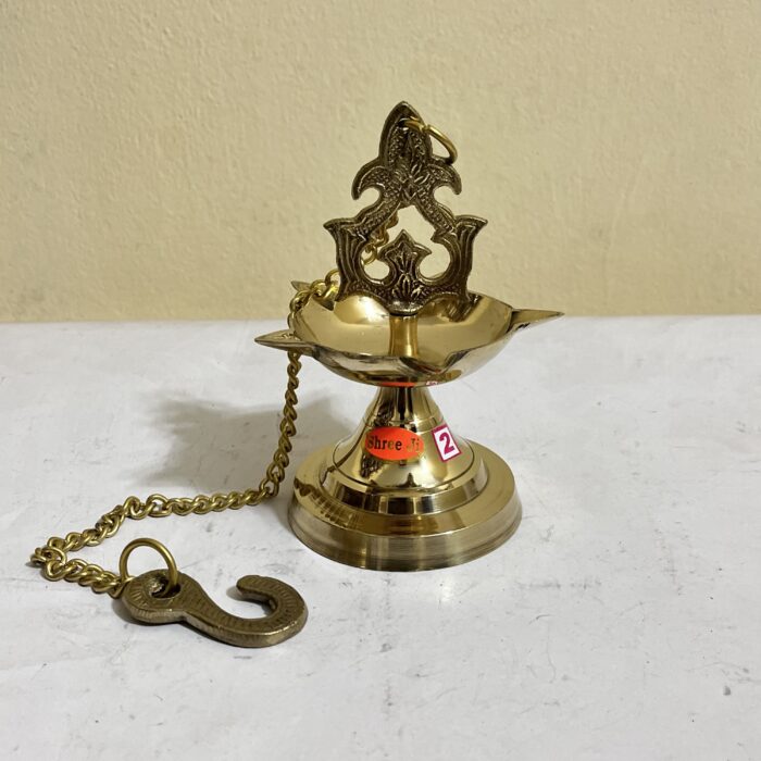 পিতলের প্রঞ্চ প্রদীপ চেইন সহ ১৮ ইঞ্চি - ৩২০ গ্রাম - Image 1