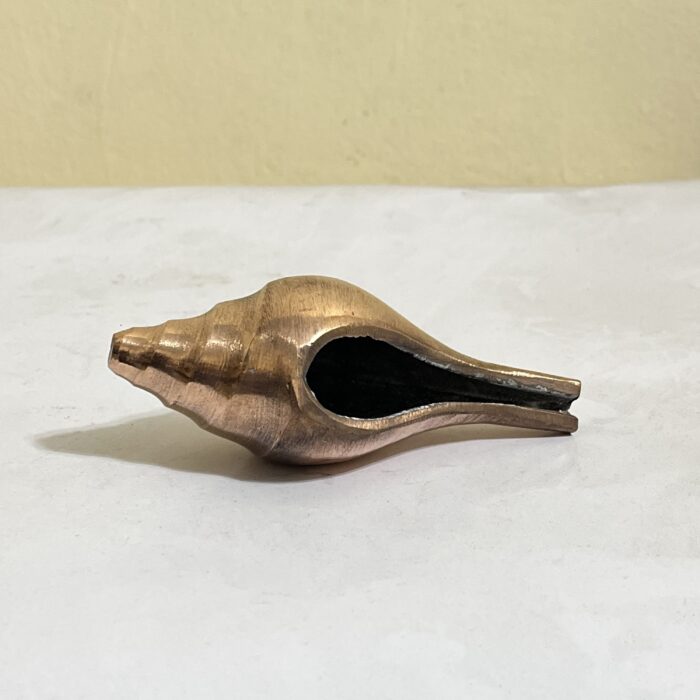 তামার জল শঙ্খ – ২৫০ গ্রাম | ৪.৫ ইঞ্চি | পূজা ও ডেকোরেশনের জন্য উপযোগী - Image 1