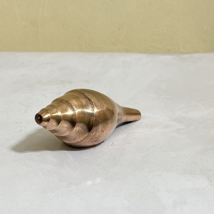 তামার জল শঙ্খ – ২৫০ গ্রাম | ৪.৫ ইঞ্চি | পূজা ও ডেকোরেশনের জন্য উপযোগী - Image 3