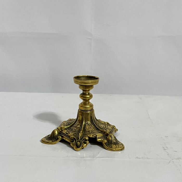 পিতলের পুরনো এন্টিক মোমদানি স্ট্যান্ড - ৪ ইঞ্চি - ৪১০ গ্রাম - Image 1