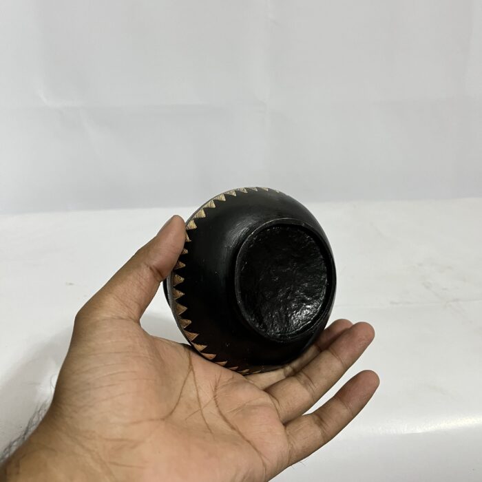 পিতলের কালো ঘটি - শোপিস - ২৭৫ গ্রাম - ৩ ইঞ্চি - Image 5